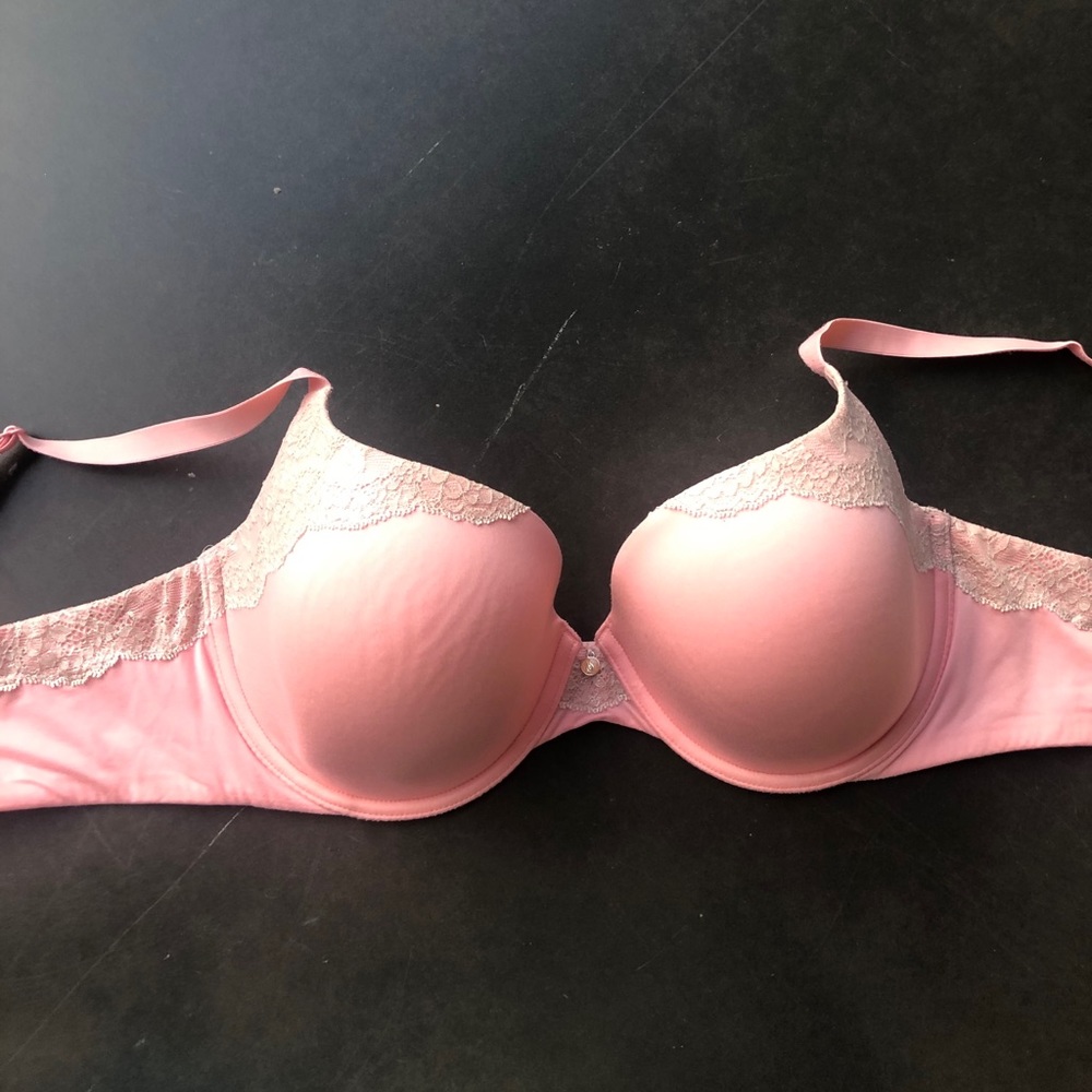 Victoria secret Bra, with wire and lace details